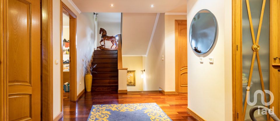 House T5 in Palmela of 360 m²