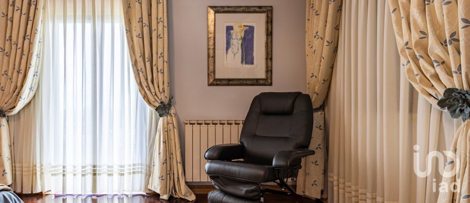 House T5 in Palmela of 360 m²