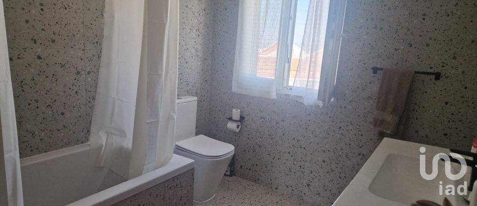 Moradia T4 em Peral de 225 m²