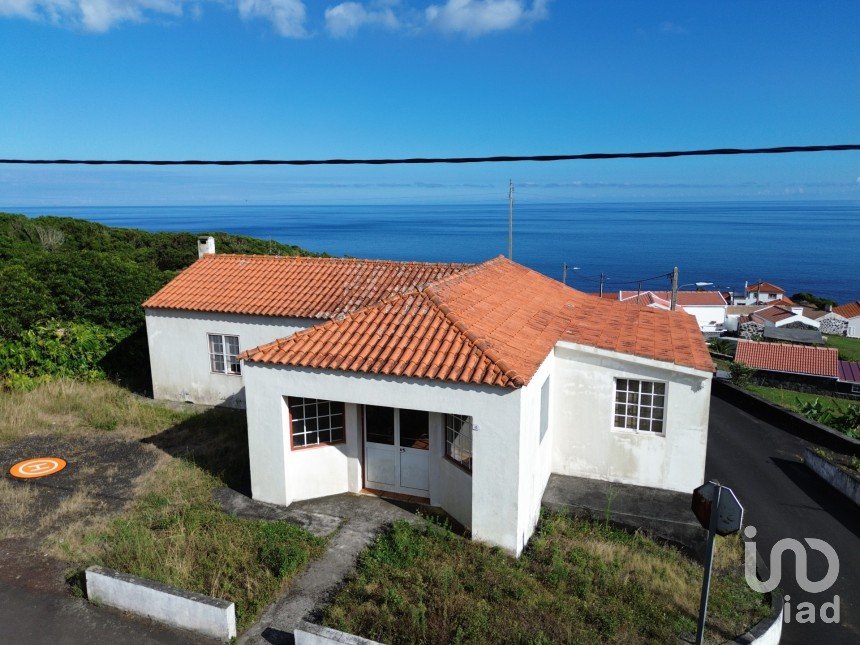 Boutique/Local commercial à Ribeiras de 159 m²