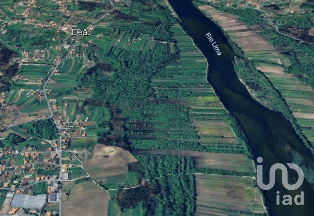 Land in Geraz Do Lima (Santa Maria, Santa Leocádia E Moreira) E Deão of 6,750 m²