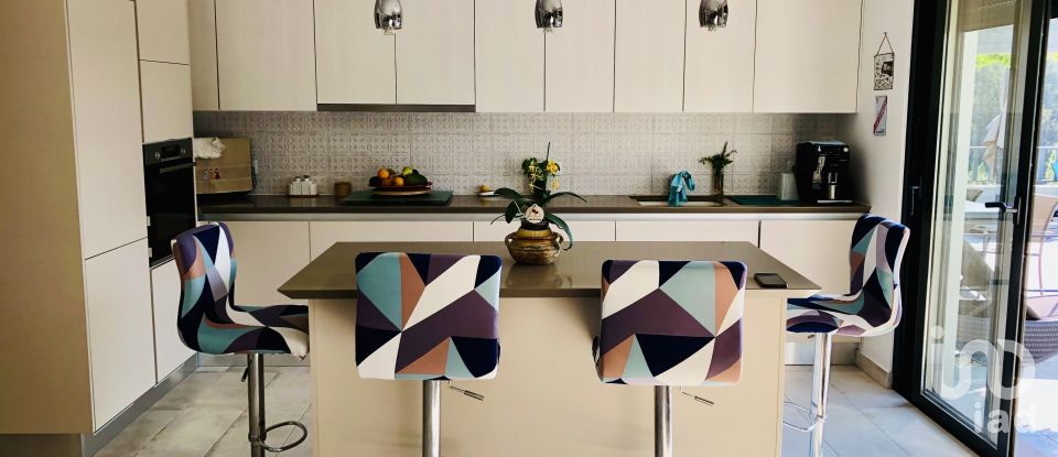 Moradia T3 em Carvalhal Benfeito de 271 m²