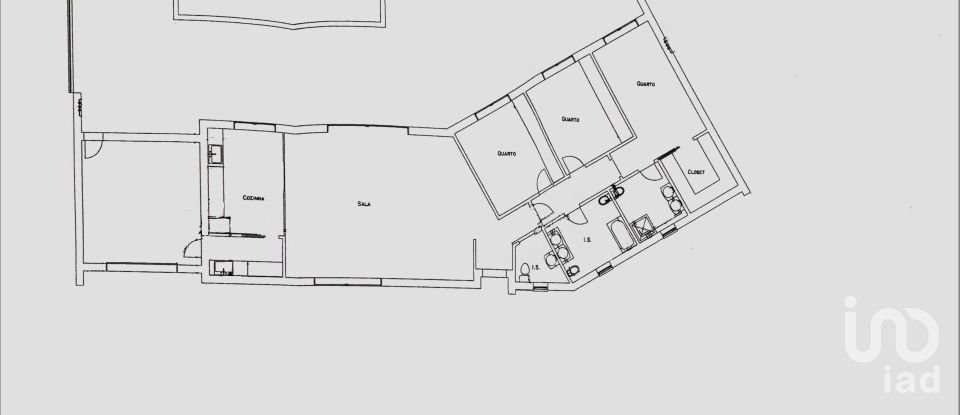Moradia T3 em Carvalhal Benfeito de 271 m²
