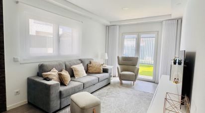 House T4 in Seixal, Arrentela e Aldeia de Paio Pires of 140 m²