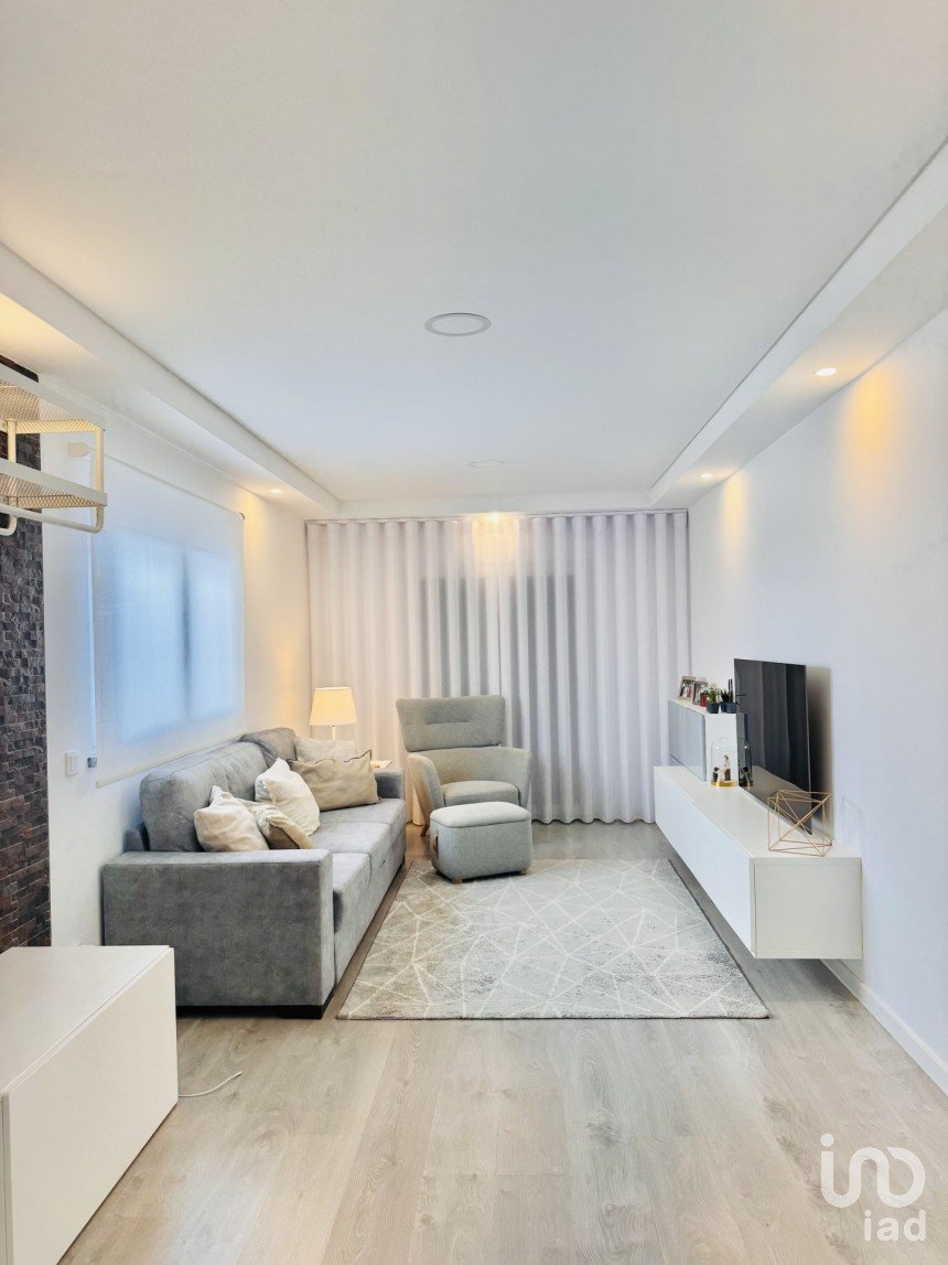 House T4 in Seixal, Arrentela e Aldeia de Paio Pires of 140 m²