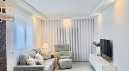 House T4 in Seixal, Arrentela e Aldeia de Paio Pires of 140 m²