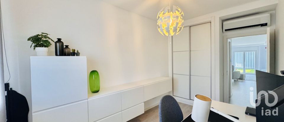 House T4 in Seixal, Arrentela e Aldeia de Paio Pires of 140 m²