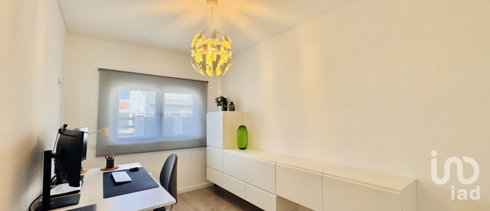 House T4 in Seixal, Arrentela e Aldeia de Paio Pires of 140 m²