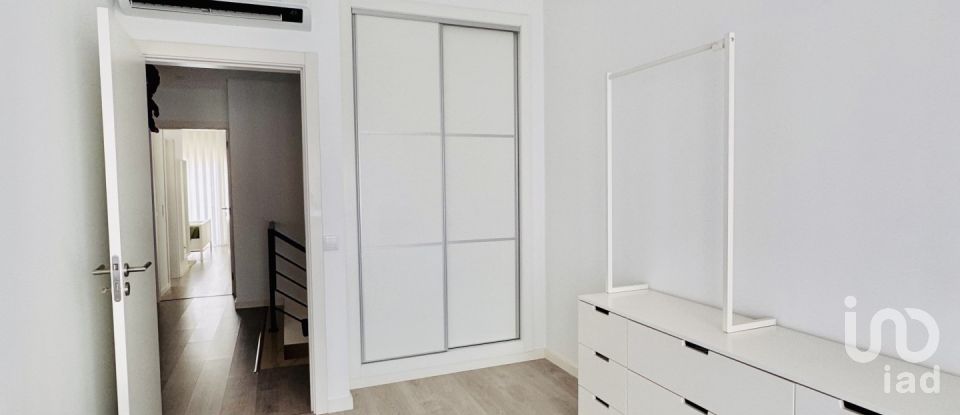 House T4 in Seixal, Arrentela e Aldeia de Paio Pires of 140 m²