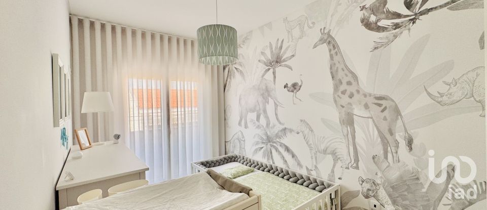 House T4 in Seixal, Arrentela e Aldeia de Paio Pires of 140 m²