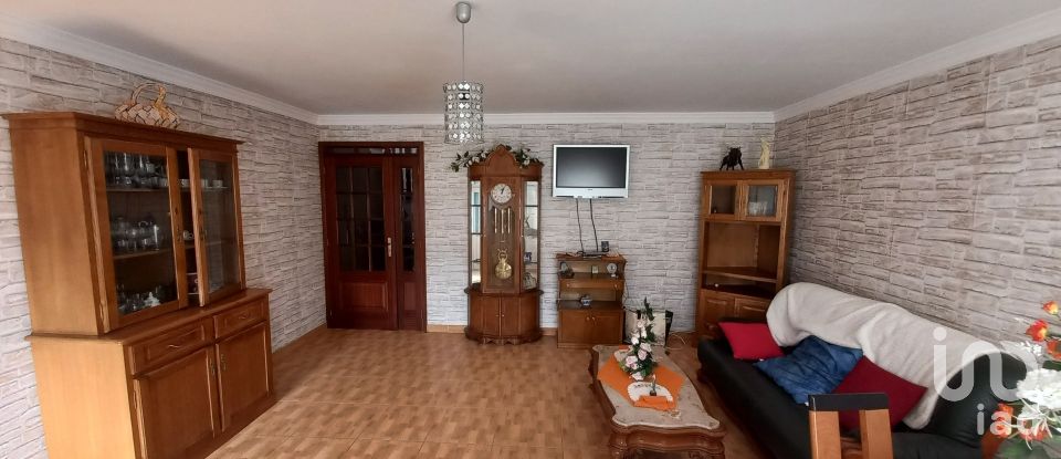 House T3 in Campeã of 399 m²