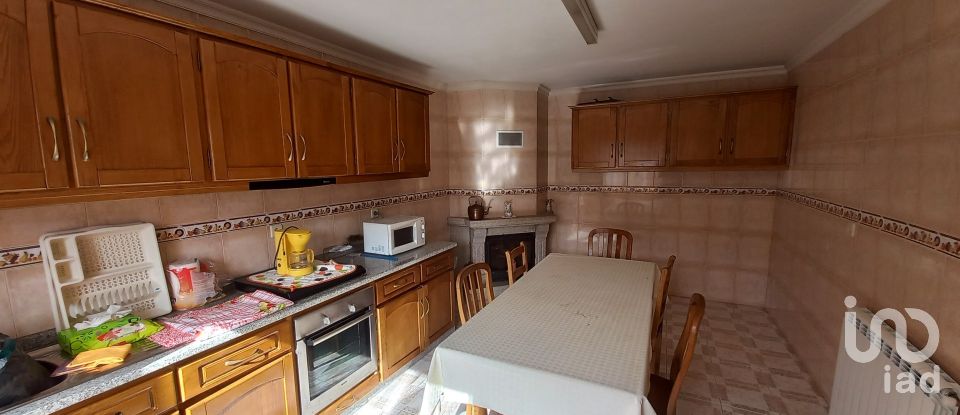 House T3 in Campeã of 399 m²