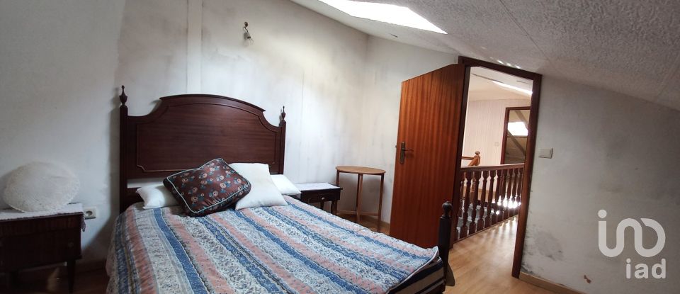 House T3 in Campeã of 399 m²