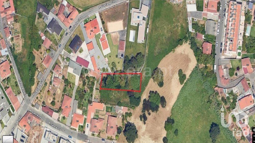 Building plot in São Félix da Marinha of 750 m²