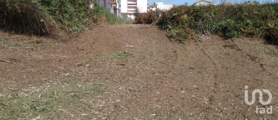 Building plot in São Félix da Marinha of 750 m²