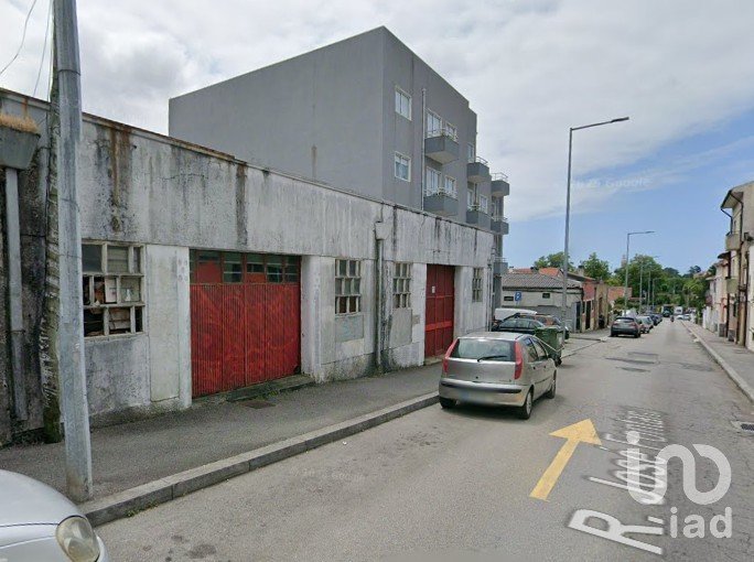 Boutique/Local commercial à Santa Marinha E São Pedro Da Afurada de 755 m²