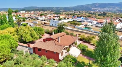 House T4 in Lamas e Cercal of 550 m²