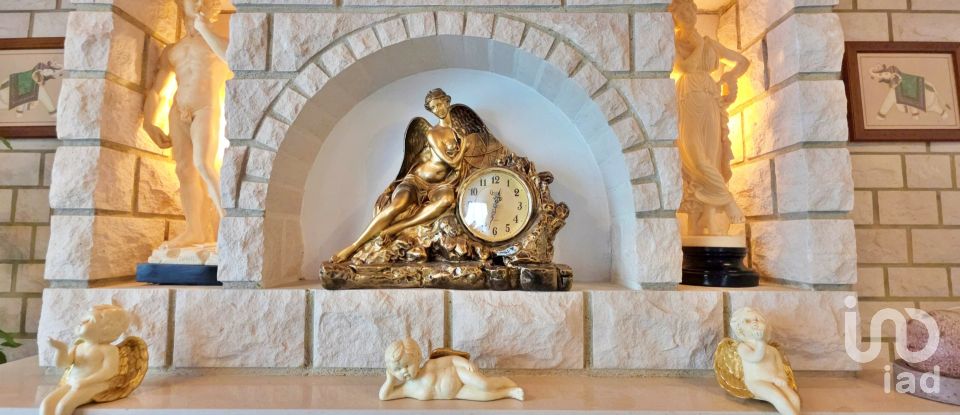 House T4 in Lamas e Cercal of 550 m²