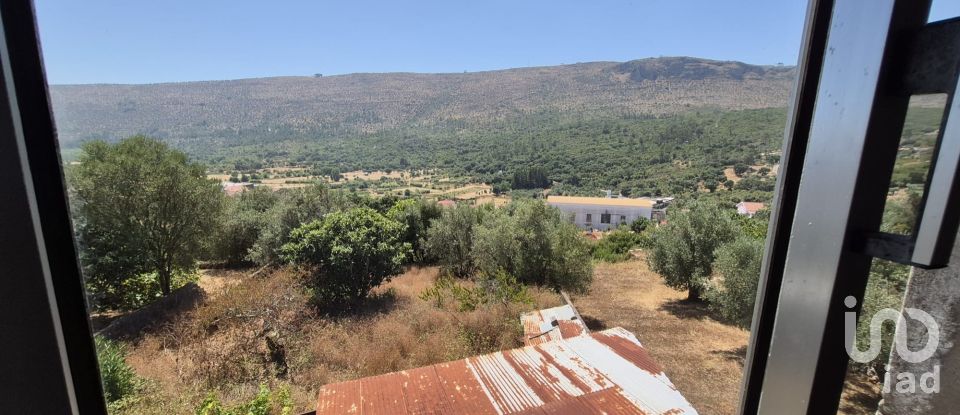 Bâtiment à Mira de Aire de 351 m²