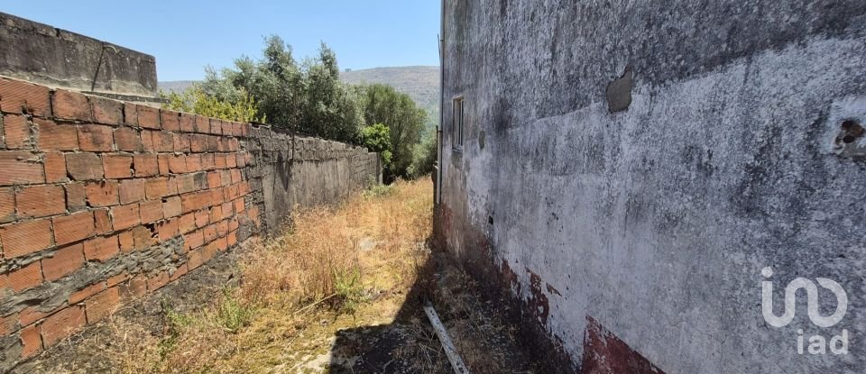 Bâtiment à Mira de Aire de 351 m²