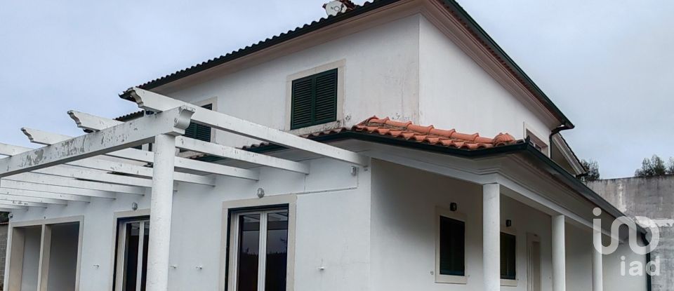 House T4 in Pedrógão Grande of 281 m²