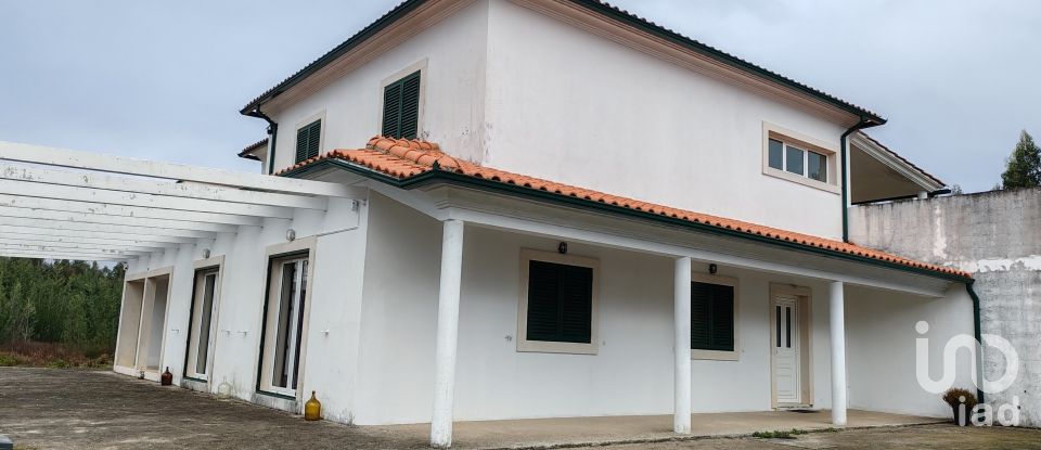 House T4 in Pedrógão Grande of 281 m²