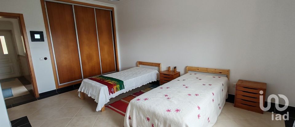 House T4 in Pedrógão Grande of 281 m²