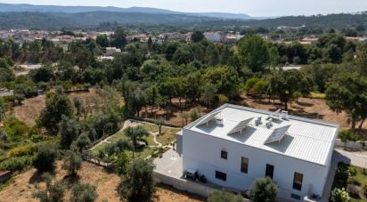 Moradia T4 em Sarzedo de 370 m²