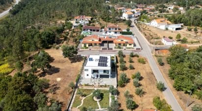 Maison T4 à Sarzedo de 370 m²