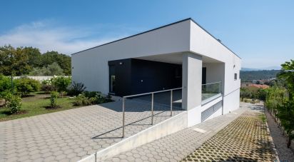 Moradia T4 em Sarzedo de 370 m²