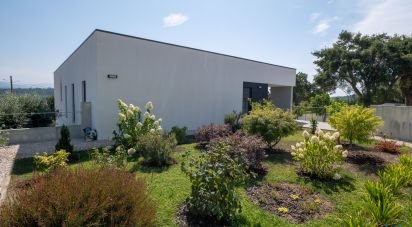 Moradia T4 em Sarzedo de 370 m²