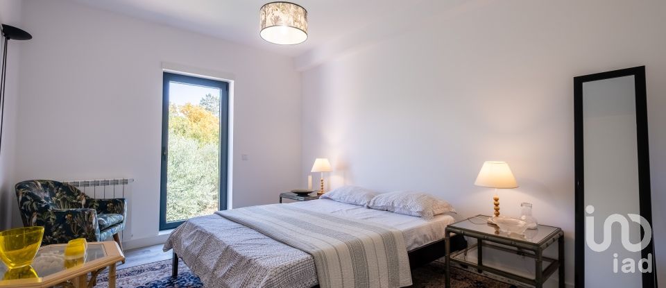 Maison T4 à Sarzedo de 370 m²