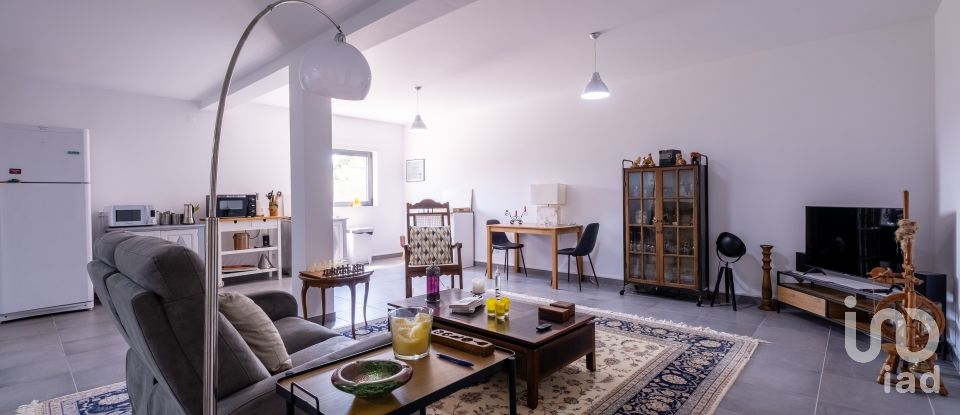 Maison T4 à Sarzedo de 370 m²