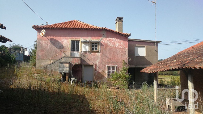 Gîte T5 à Maçãs de Dona Maria de 331 m²