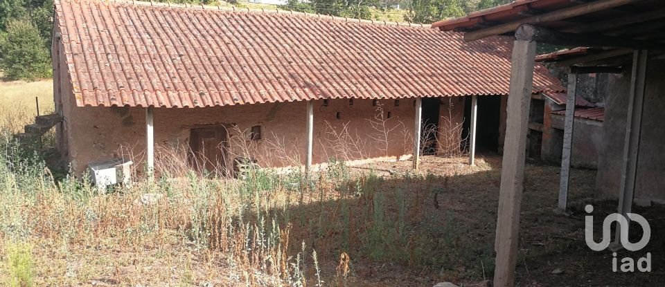 Gîte T5 à Maçãs de Dona Maria de 331 m²