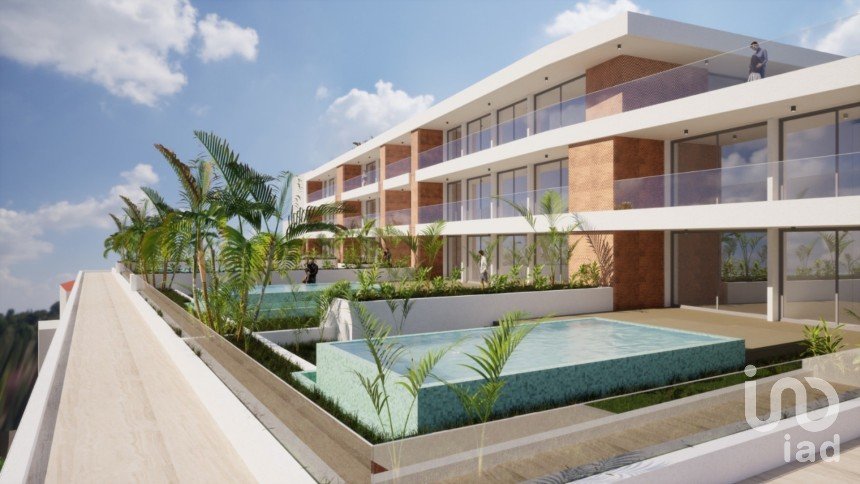 Apartamento T2 em Câmara de Lobos de 184 m²