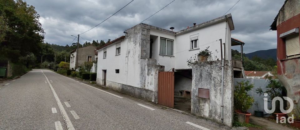 Moradia T2 em Góis de 61 m²