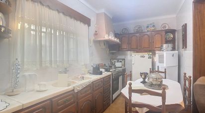 House T3 in Nossa Senhora da Conceição e São Bartolomeu of 298 m²