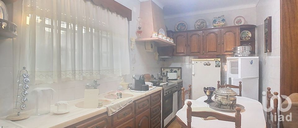 House T3 in Nossa Senhora da Conceição e São Bartolomeu of 298 m²