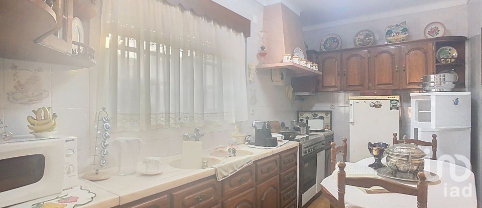 House T3 in Nossa Senhora da Conceição e São Bartolomeu of 298 m²