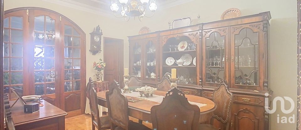 House T3 in Nossa Senhora da Conceição e São Bartolomeu of 298 m²