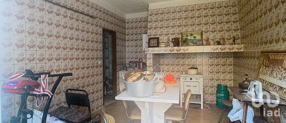 House T3 in Nossa Senhora da Conceição e São Bartolomeu of 298 m²