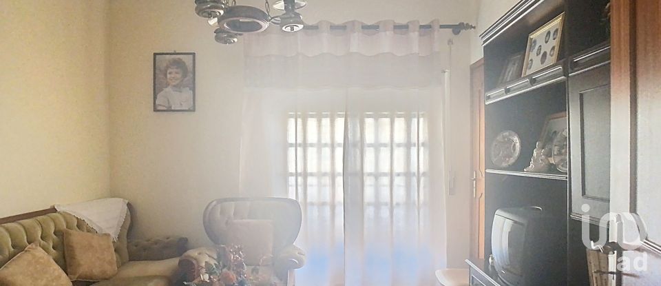 House T3 in Nossa Senhora da Conceição e São Bartolomeu of 298 m²