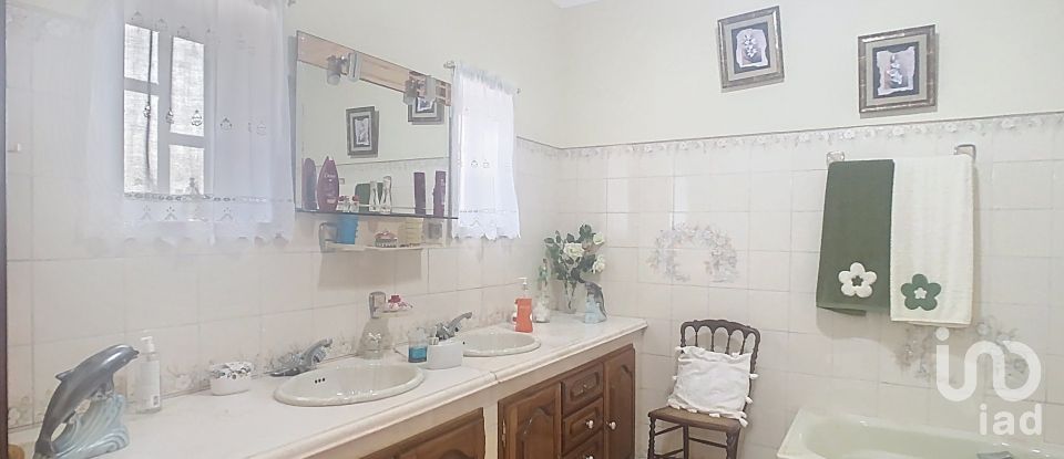 House T3 in Nossa Senhora da Conceição e São Bartolomeu of 298 m²