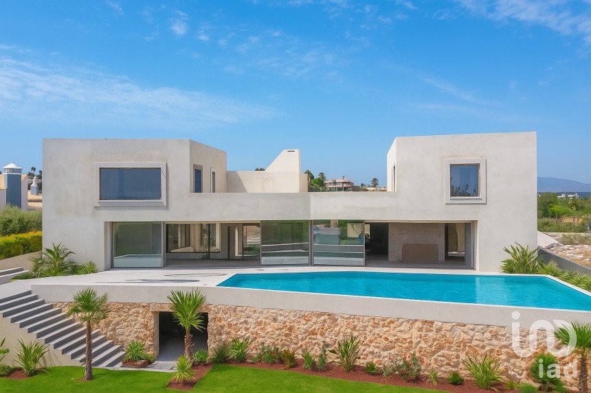 House T5 in Odiáxere of 630 m²