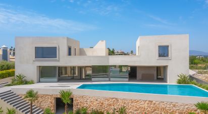 Maison T5 à Odiáxere de 630 m²