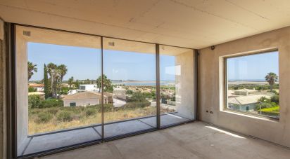 Maison T5 à Odiáxere de 630 m²