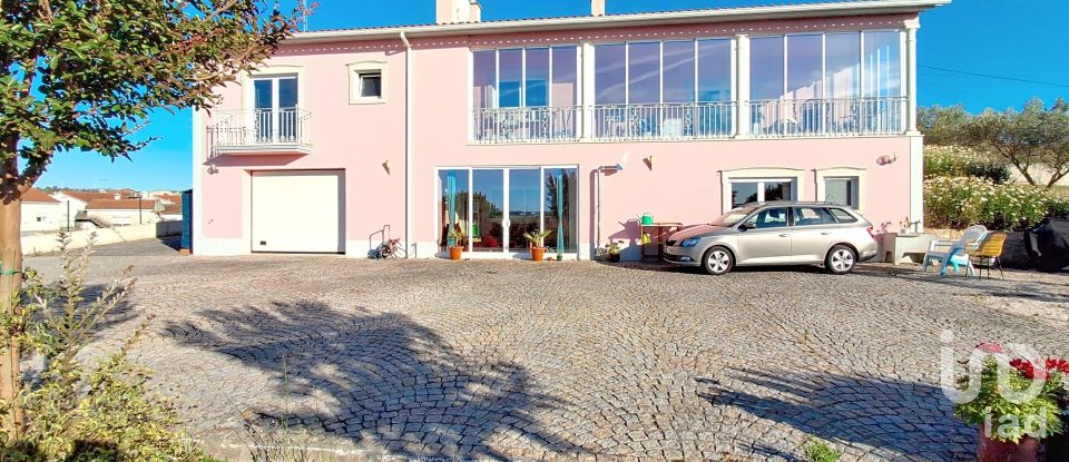 Maison T4 à Évora de Alcobaça de 175 m²