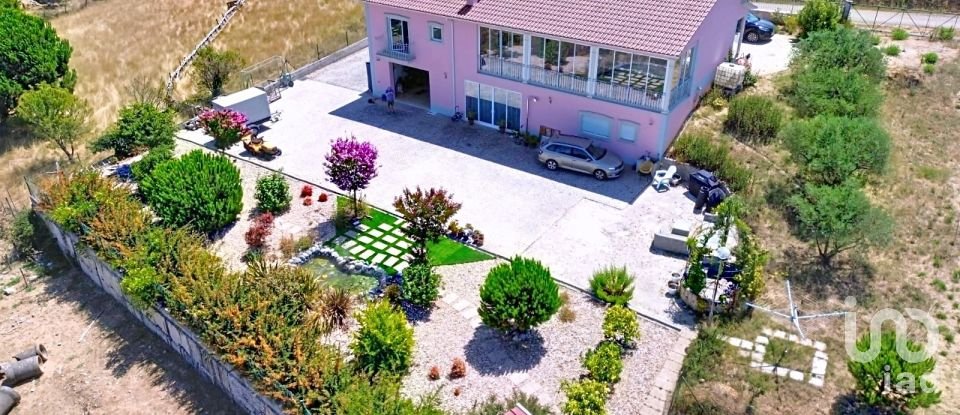 Maison T4 à Évora de Alcobaça de 175 m²