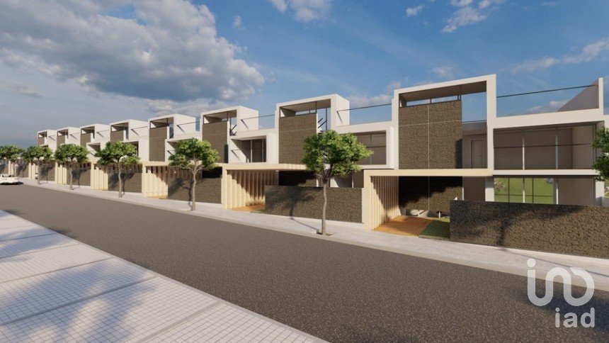 Land in Montenegro of 277 m²